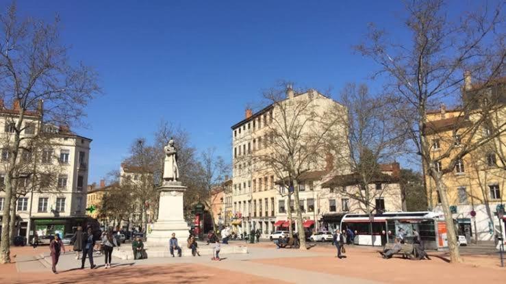 شقة Le Jardin Croix Roussien ليون المظهر الخارجي الصورة